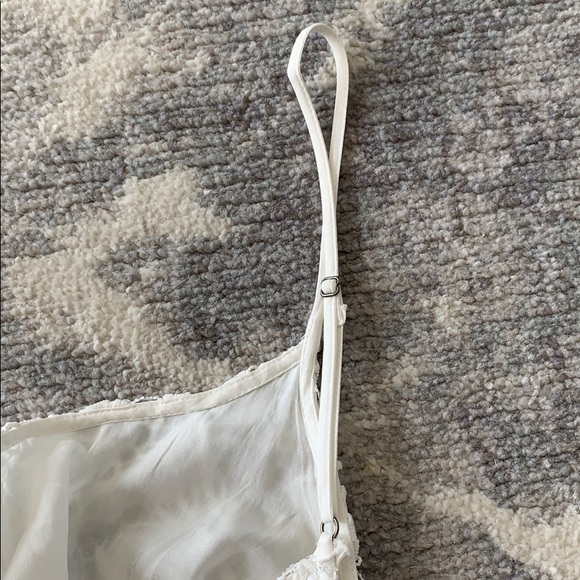 Romper - Picture 3 of 4